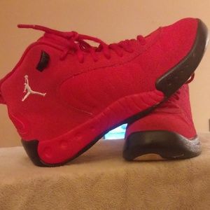 Men size 6 Jordans